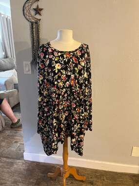 LOGO by Lori Goldstein Floral Print Long Sleeve Tunic Top with Pockets Size 4X